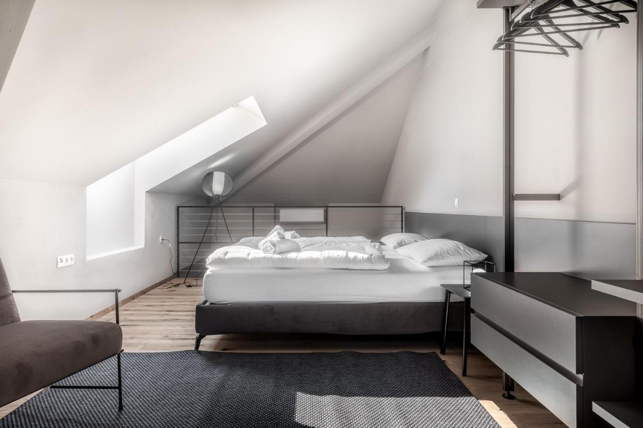 Stay Cooper L City Loft Больцано Экстерьер фото